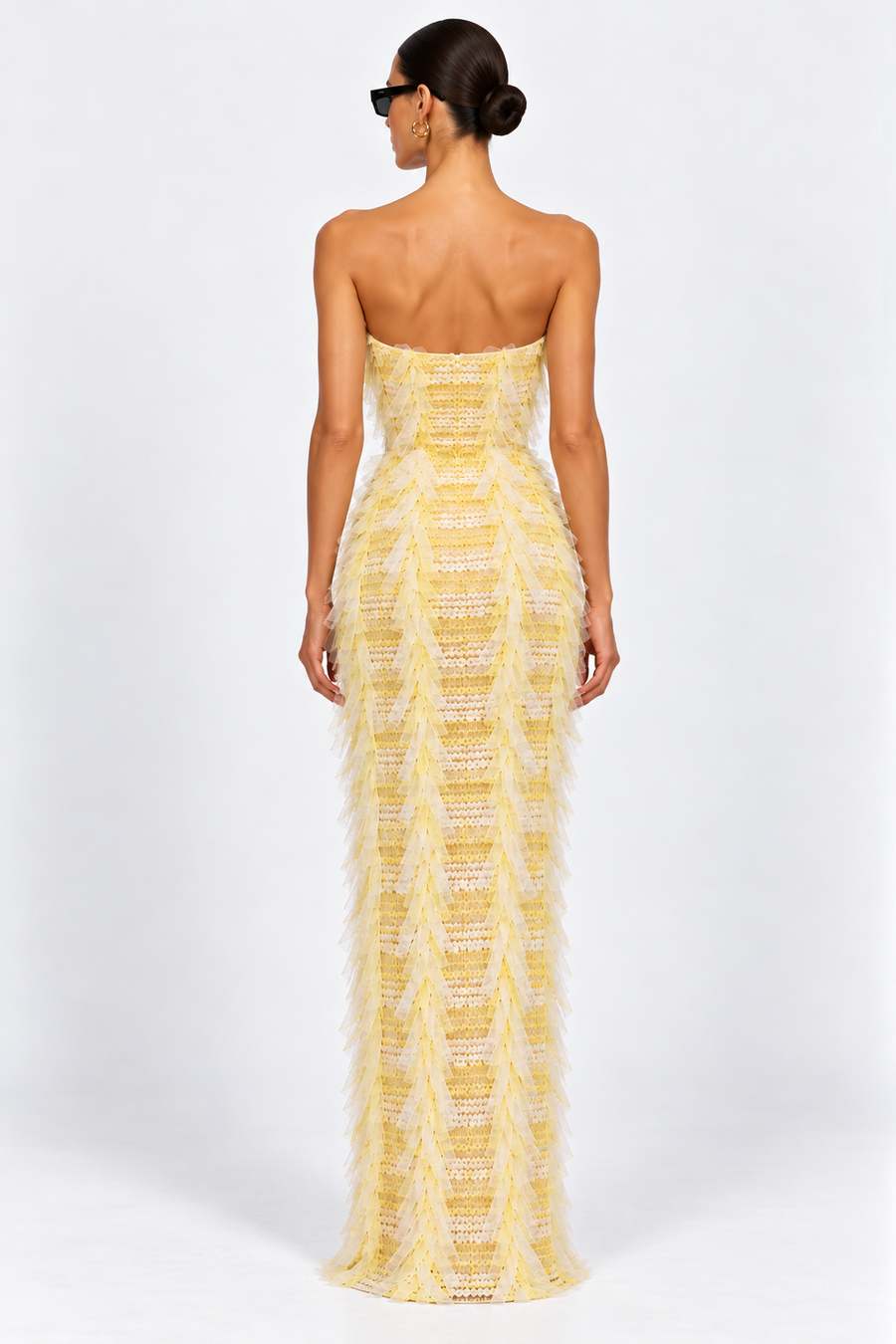 Jefre Sei Jasmine Gown Chello Size 6, 8 + 10 by Jefre sei available for hire in Hampton East, VIC